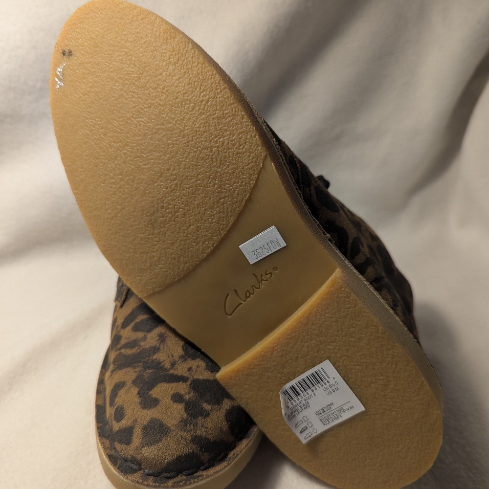 NWT Clark's Desert Boot 2 In Leopard Suede, Women's Size 8 - Picture 4 of 6